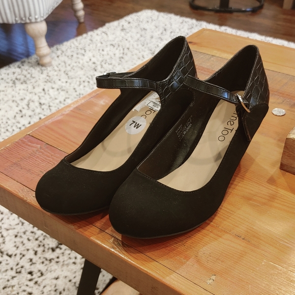 New black suede/leather heels with ankle straps - Picture 6 of 6